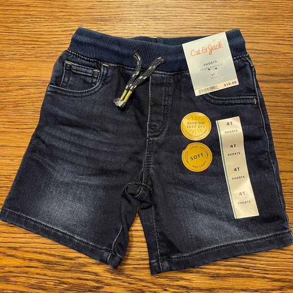 Brand New Denim Shorts - size 4T - Picture 1 of 2